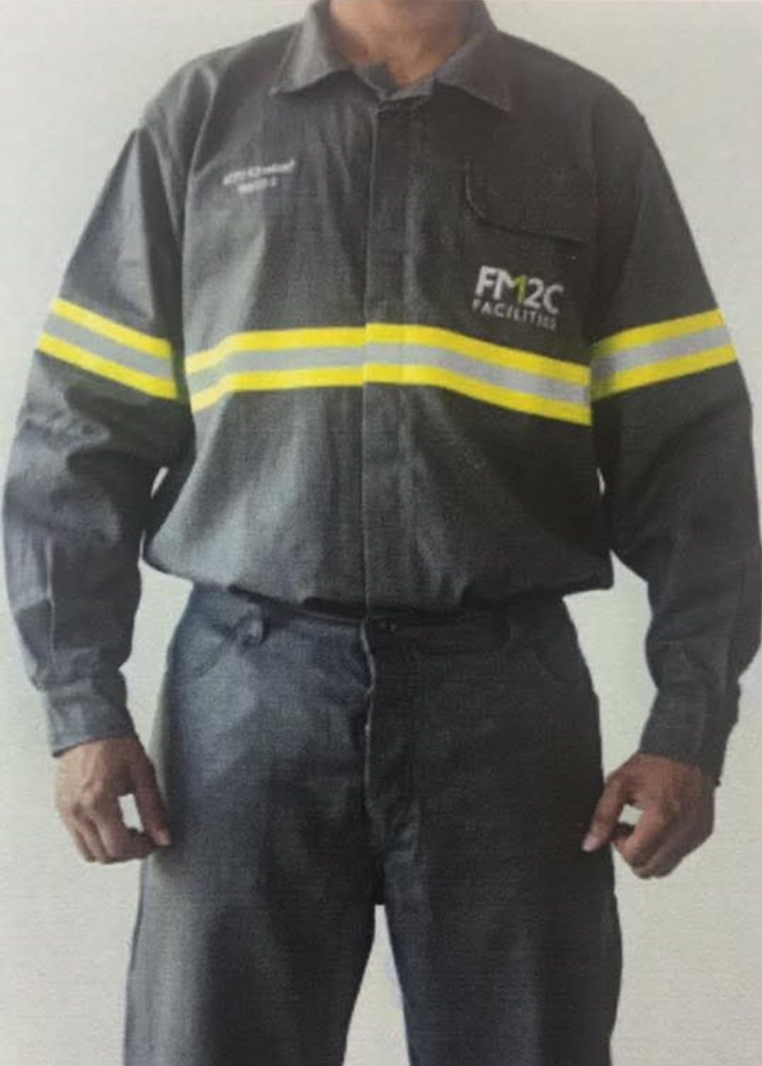 Uniforme empresarial operacional